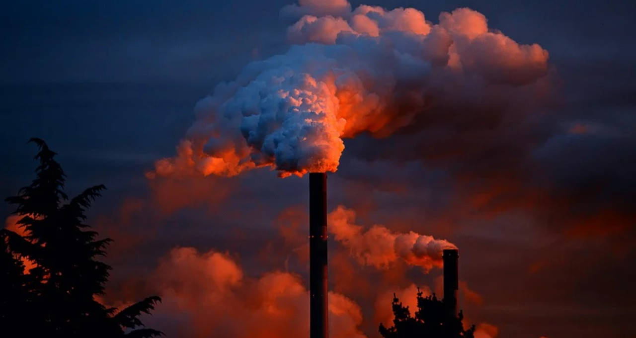 Emissões de dióxido de carbono devem crescer menos de 1% esse ano devido à expansão das energias renováveis